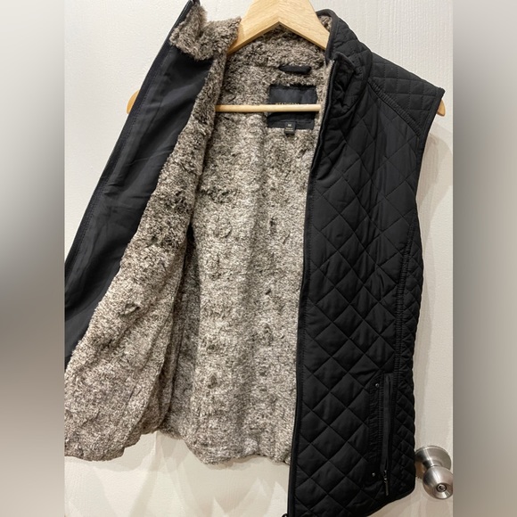 Weatherproof Faux Fur Lined Vest - Picture 2 of 8